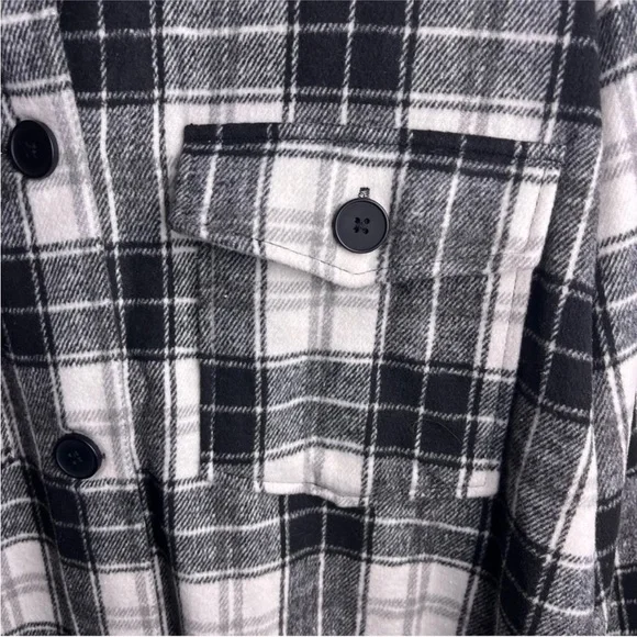FOREVER 21 Shirt Jacket - Picture 6 of 10